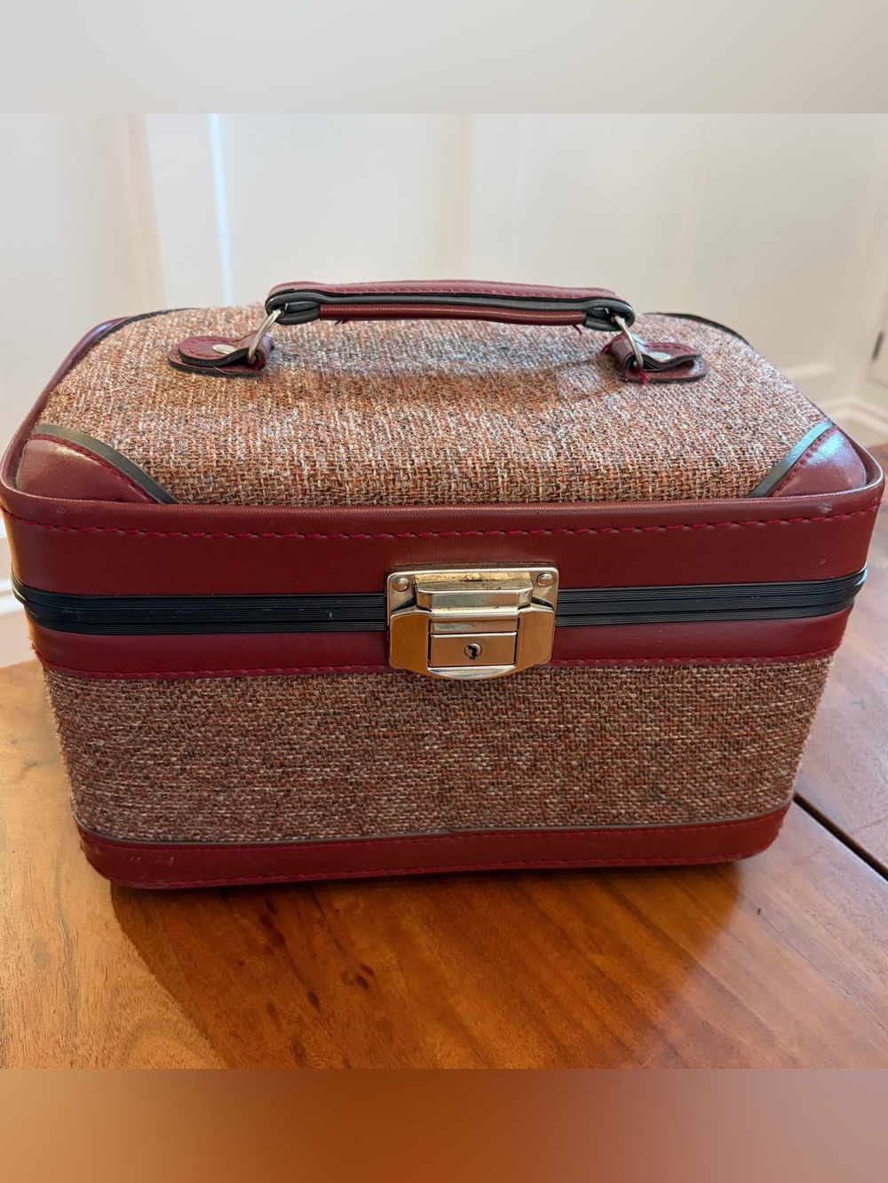 Vintage Tweed & Burgundy Vinyl Train Case Makeup Vanity Travel Box with Tray MCM